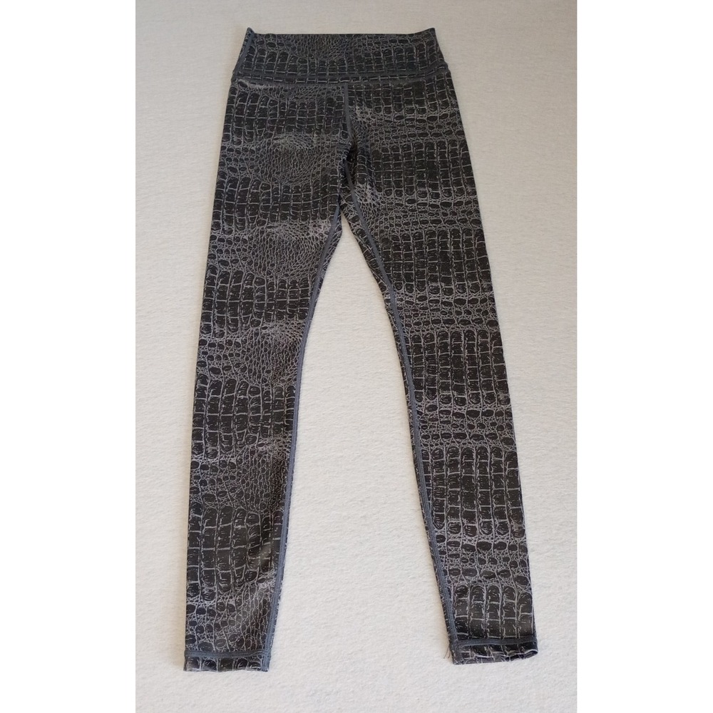 Zyia Active Sz 4 Black/Gray Scale Print Shiny Material‎ Active Leggings